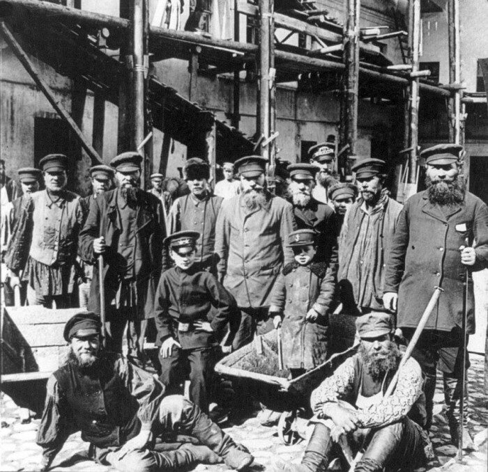 russian_workers_01